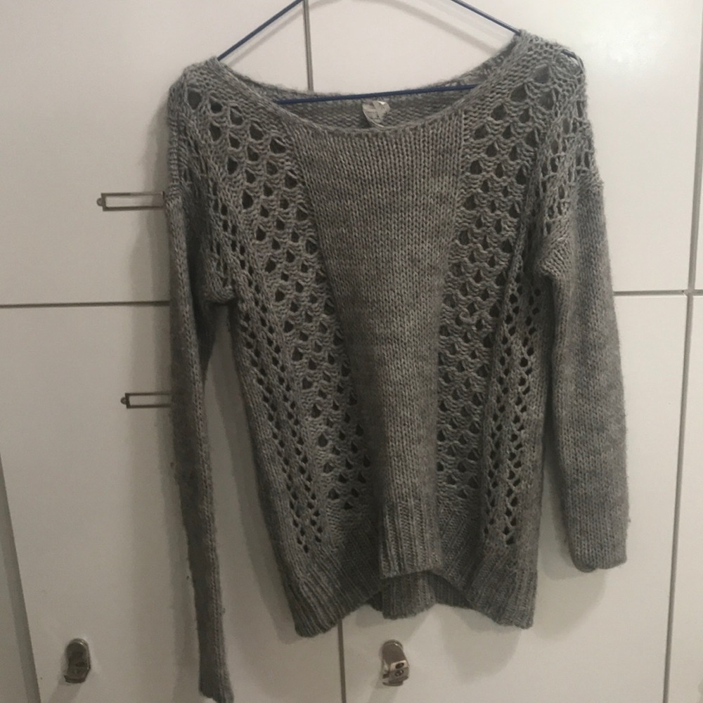 Gray Aeropostale’s Knitted Sweater